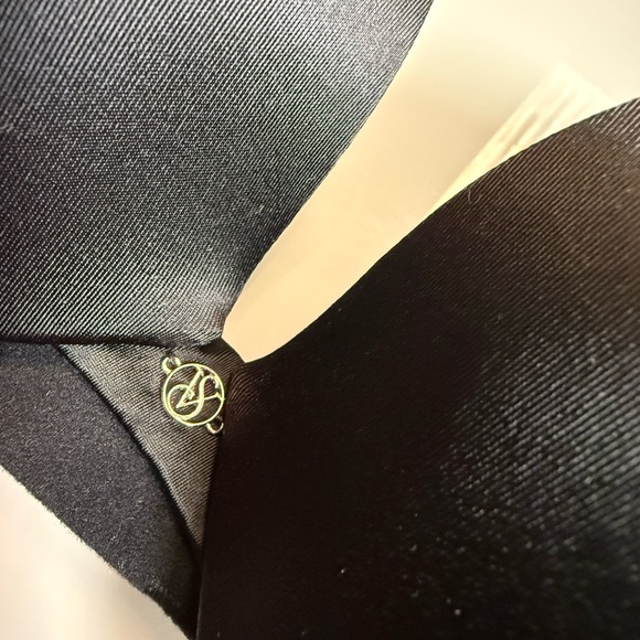 Elegant Black Women's Bra - Picture 5 of 10